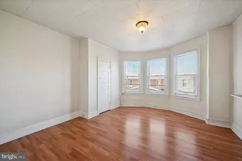 Living - 77 N Keystone Ave, Darby, PA 19082 photo 2 of 2