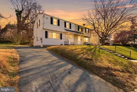 1009 Mulberry St, Brookhaven, PA 19015