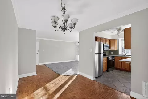 Dining - 800 South Ave #B4, Secane, PA 19018 photo 1 of 1