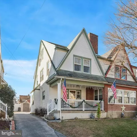 220 Sedgewood Rd, Springfield, PA 19064