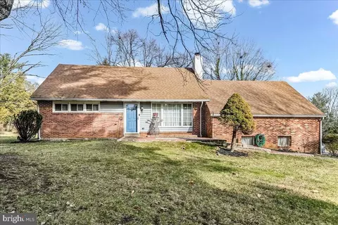 3 Man O War Dr, Media, PA 19063