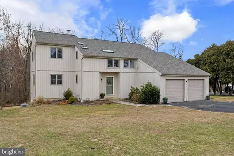 49 Langstoon Ln, Media, PA 19063