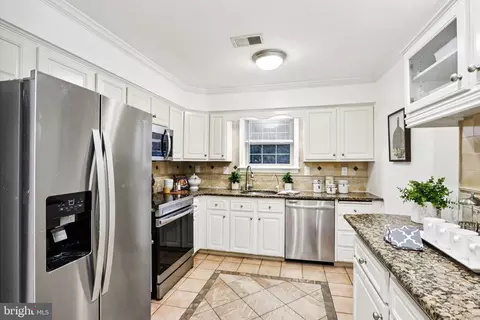 Kitchen - 120 Eaton Dr, Wayne, PA 19087 photo 1 of 3