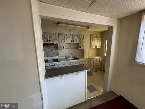 660 Copley Rd, Darby, PA 19082 photo 3