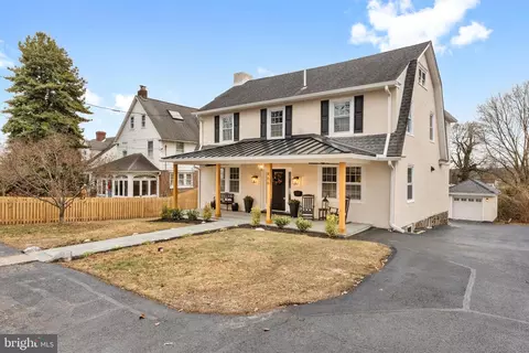 Exterior - 466 Saint Davids Ave, Wayne, PA 19087 photo 3 of 6