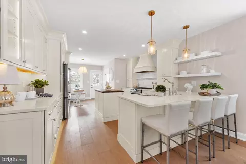 Kitchen - 466 Saint Davids Ave, Wayne, PA 19087 photo 1 of 5