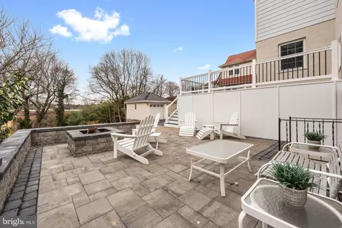 Exterior - 466 Saint Davids Ave, Wayne, PA 19087 photo 6 of 6