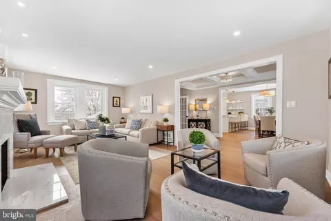 Living - 466 Saint Davids Ave, Wayne, PA 19087 photo 1 of 1