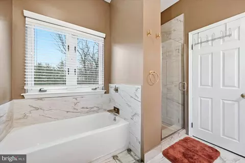 Bath - 155 Eaton Dr, Wayne, PA 19087 photo 5 of 6