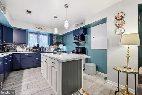 Kitchen - 155 Eaton Dr, Wayne, PA 19087 photo 2 of 3