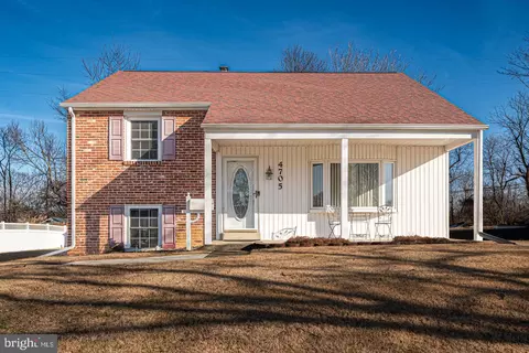 4705 Park Ln, Aston, PA 19014