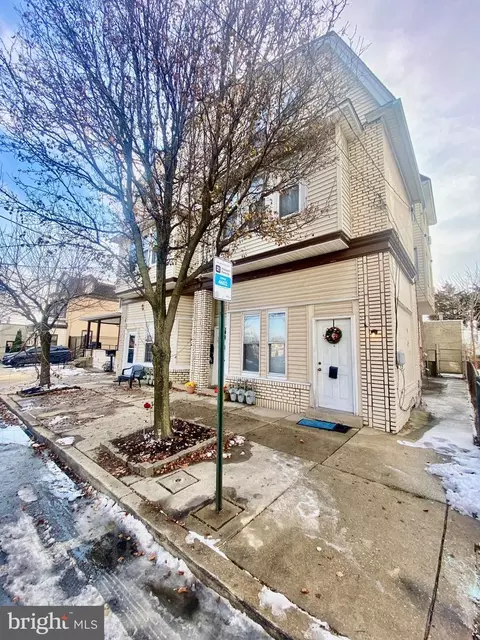 438 Church Ln, Lansdowne, PA 19050
