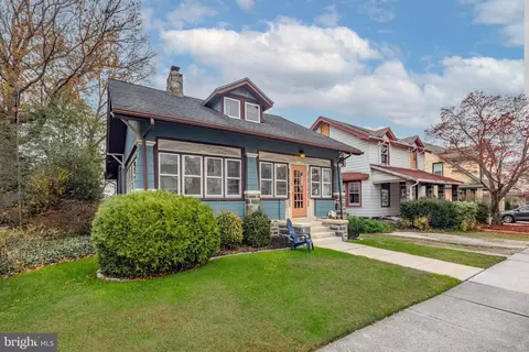 137 Strathmore Rd, Havertown, PA 19083