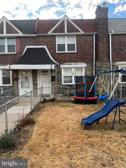 744 Ashland Ave, Crum Lynne, PA 19022