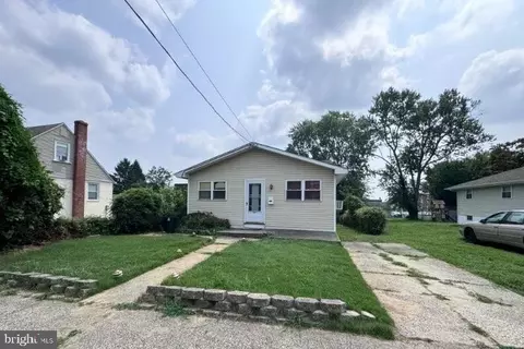 3854 Ann St, Drexel Hill, PA 19026