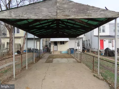 Exterior - 1118 Green St, Marcus Hook, PA 19061 photo 2 of 2