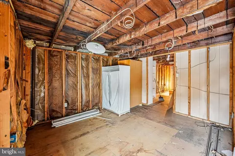 Entry Way - 19 Wayne Ave, Springfield, PA 19064 photo 6 of 7