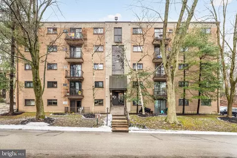 400 Glendale Rd #D44, Havertown, PA 19083
