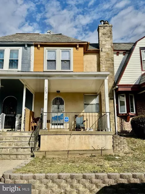329 Sanford Rd, Darby, PA 19082