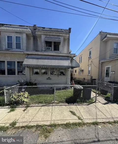 217 Harvey Ave, Marcus Hook, PA 19061
