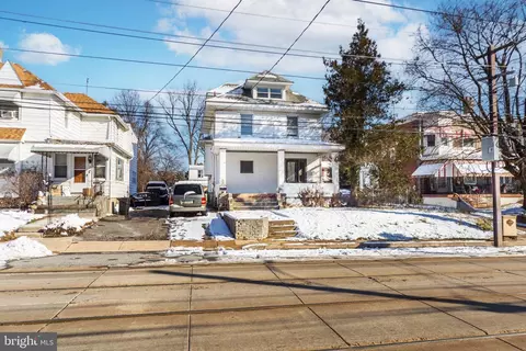 33 S Woodlawn Ave, Aldan, PA 19018