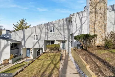 312 Belpaire Ct, Newtown Square, PA 19073