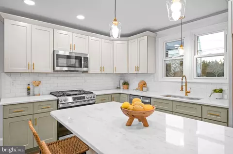 Kitchen - 220 N Rolling Rd, Springfield, PA 19064 photo 1 of 5