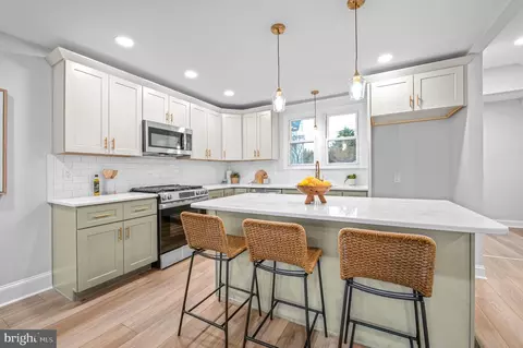 Kitchen - 220 N Rolling Rd, Springfield, PA 19064 photo 2 of 5