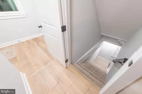 Entry Way - 220 N Rolling Rd, Springfield, PA 19064 photo 8 of 11