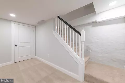 Entry Way - 220 N Rolling Rd, Springfield, PA 19064 photo 10 of 11