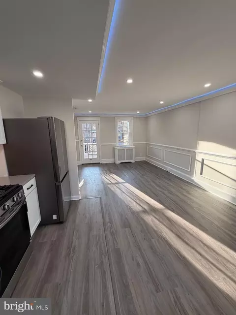 Living - 641 Copley Rd, Darby, PA 19082 photo 3 of 3