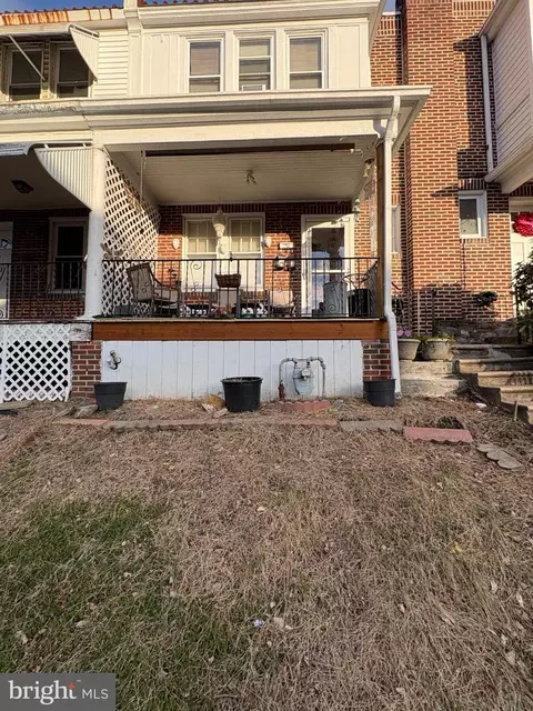 2419 Upland St, Chester, PA 19013