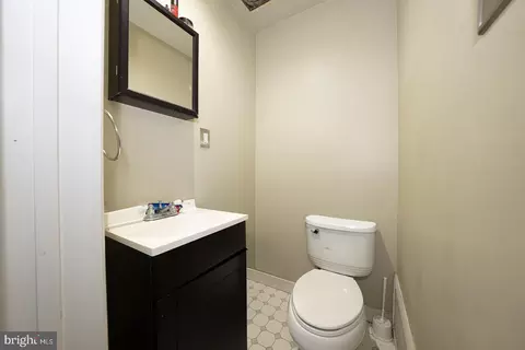 Bath - 122 Crestview Rd, Darby, PA 19082 photo 1 of 3