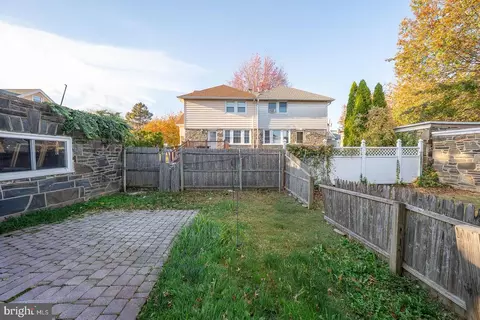 Exterior - 122 Crestview Rd, Darby, PA 19082 photo 5 of 7
