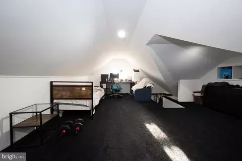 Entry Way - 122 Crestview Rd, Darby, PA 19082 photo 10 of 11
