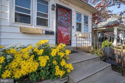 Exterior - 122 Crestview Rd, Darby, PA 19082 photo 2 of 7