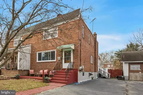 222 Collingdale Ave, Darby, PA 19023
