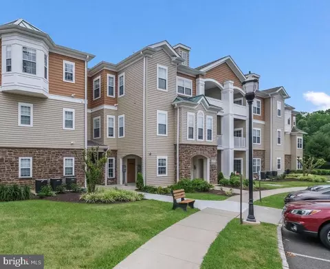 4000 Village Way #202, Boothwyn, PA 19061