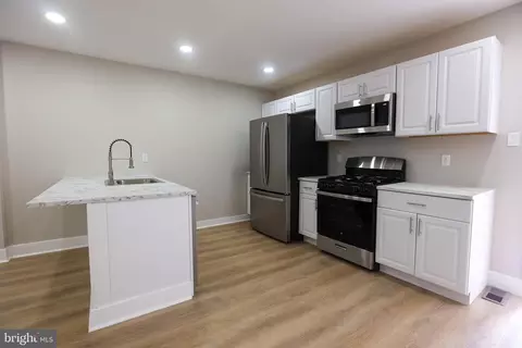 225 Wright Ave, Darby, PA 19023 photo 9