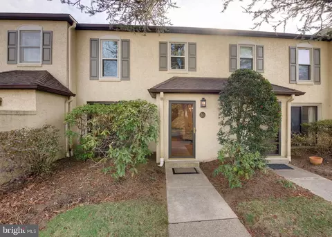 30 Park Ave, Bryn Mawr, PA 19010