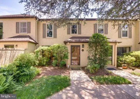 30 Park Ave, Bryn Mawr, PA 19010