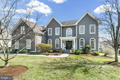 17 Thomas Speakman Dr, Glen Mills, PA 19342