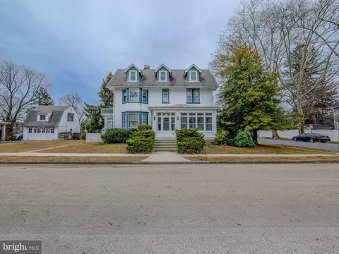 478 Foss Ave, Drexel Hill, PA 19026