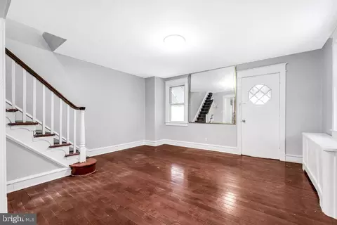 Living - 213 Heather Rd, Darby, PA 19082 photo 3 of 3