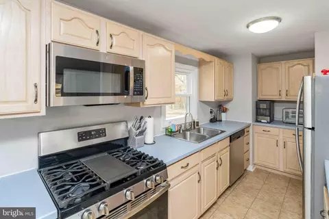 Kitchen - 915 Flora, Marcus Hook, PA 19061 photo 3 of 3