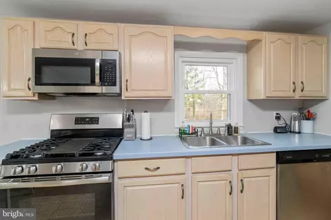 Kitchen - 915 Flora, Marcus Hook, PA 19061 photo 1 of 3