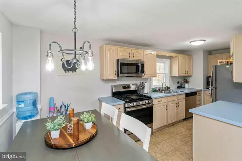 Other - 915 Flora, Marcus Hook, PA 19061 photo 6 of 9