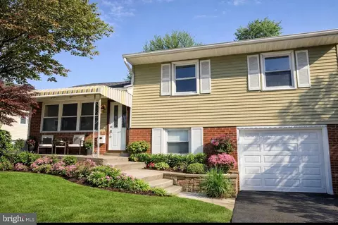 1110 Wynnbrook Rd, Secane, PA 19018