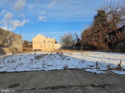 1208 W 3rd St, Chester, PA 19013