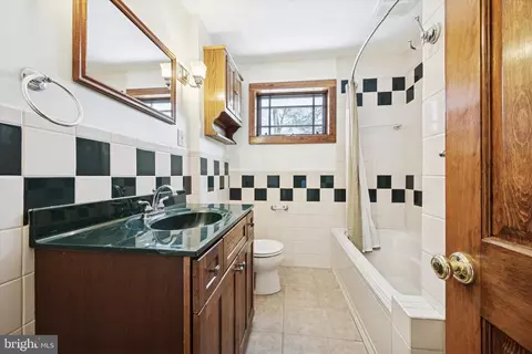 Bath - 53 Eldon Ave, Lansdowne, PA 19050 photo 2 of 2
